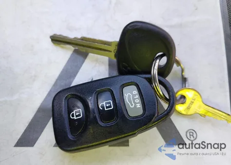 2015 Hyundai Elantra Se from USA, damaged, VIN 5NPDH4AE4FH640106